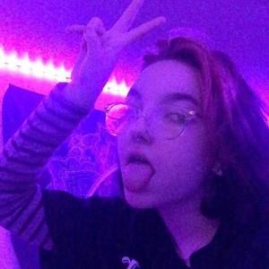 Meet your Posher, Lacy